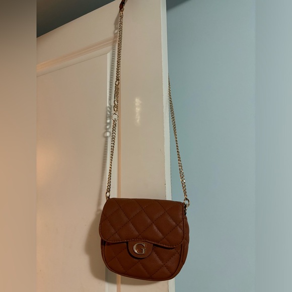 Guess Purse - Picture 2 of 10
